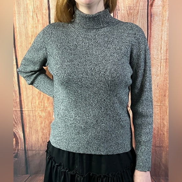 Liz Claiborne Tops - Liz Claiborne black marbled long sleeve turtleneck size M